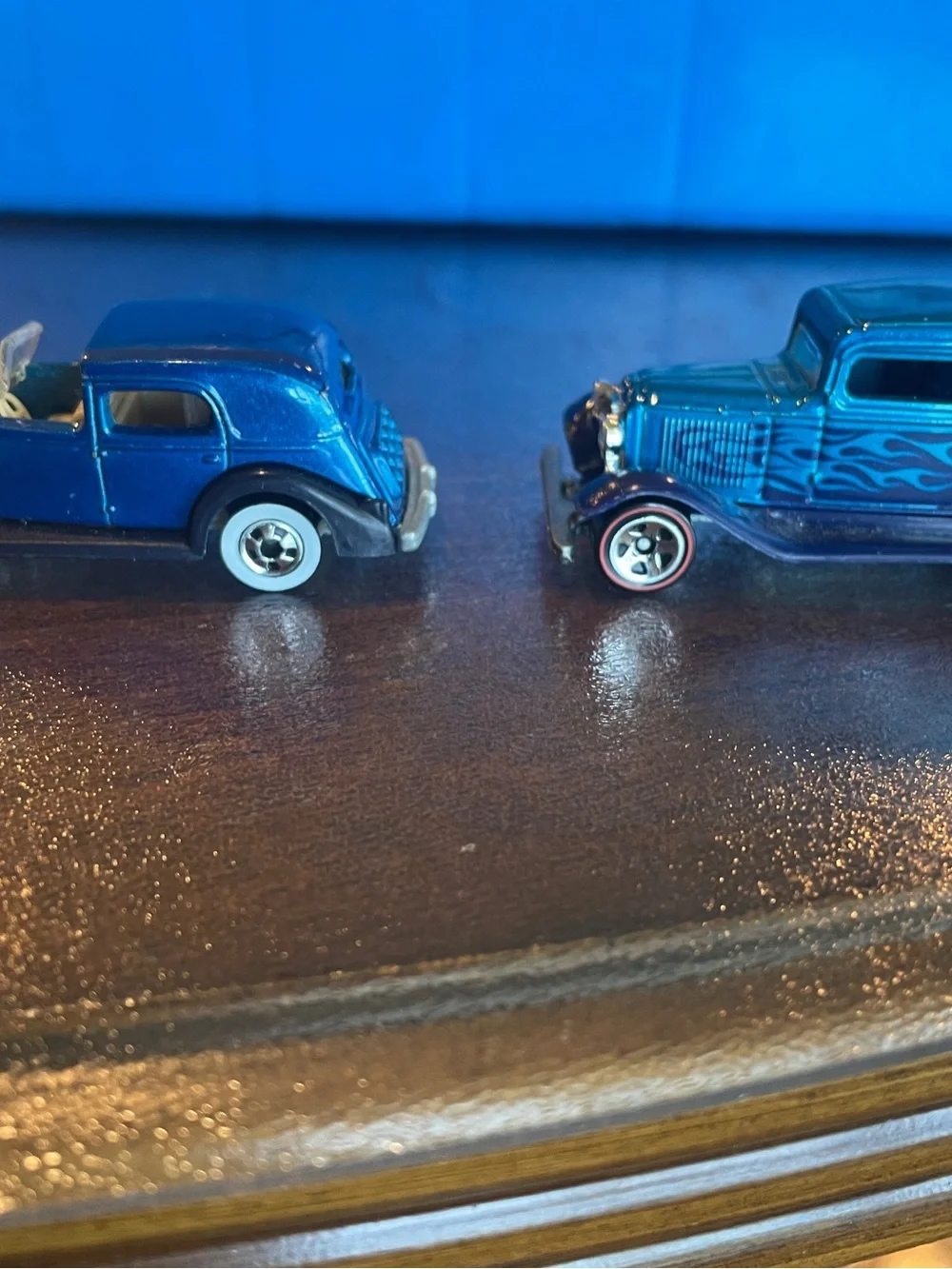 2 vintage antique style, hot wheels